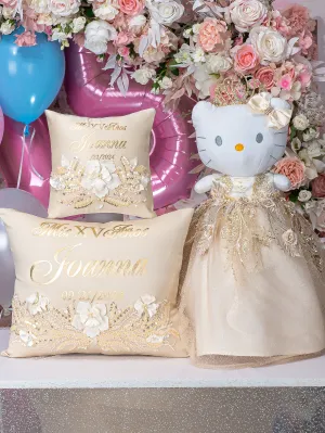 Gold Quinceanera pillows set and última muñeca