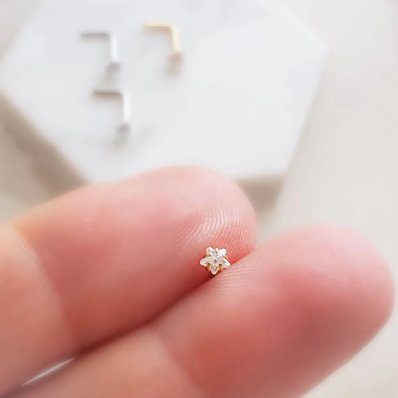 Star CZ Diamond L Bend Nose Stud